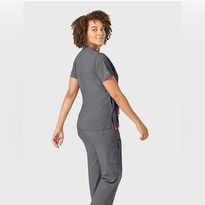 WOMEN'S CARHARTT SCRUBS